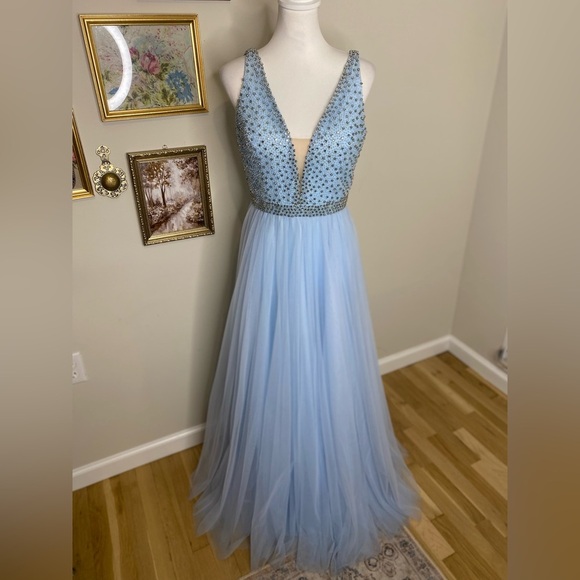Sherri Hill Beaded Deep V Neck Princess Tulle Powder Blue Gown Dress Formal sz10 - Picture 1 of 9